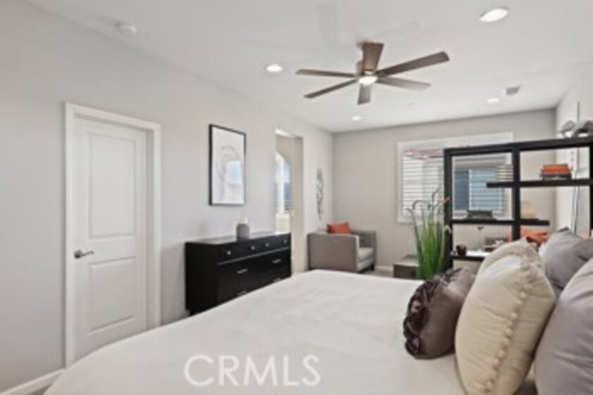 31901 Calle Luz Photo