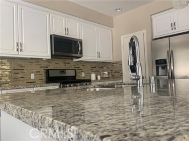 44050 Calle Allicante Photo